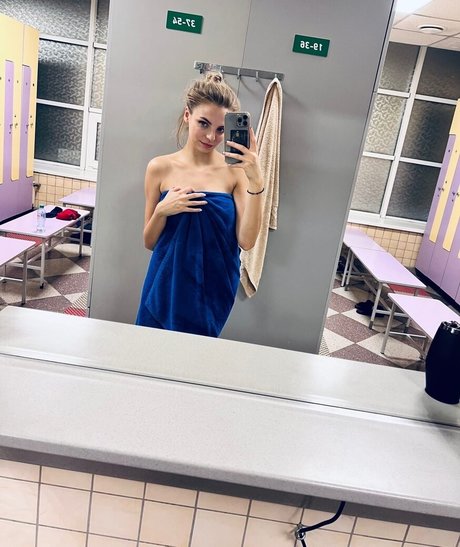 busya18plus sexo estrella porno archivo