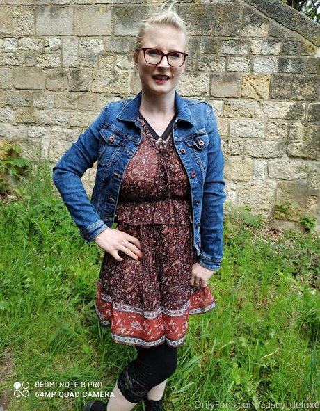 Casey Deluxe modelo hermosa imágenes