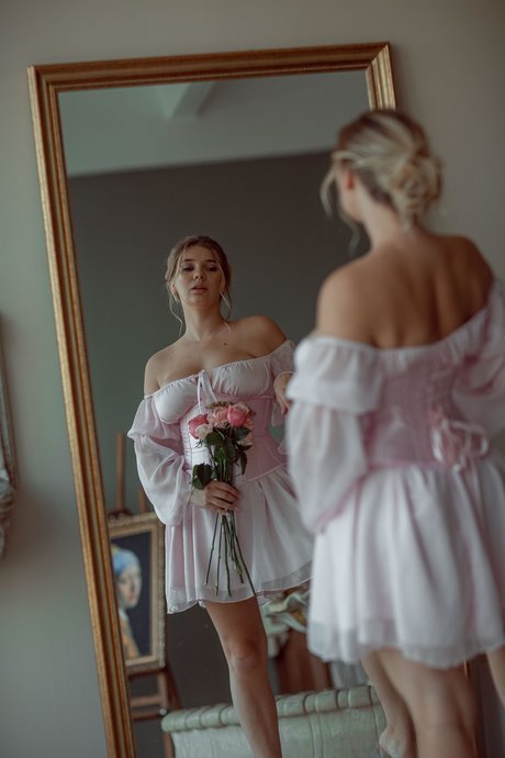 Natali Tihomirova modelo desnudos foto