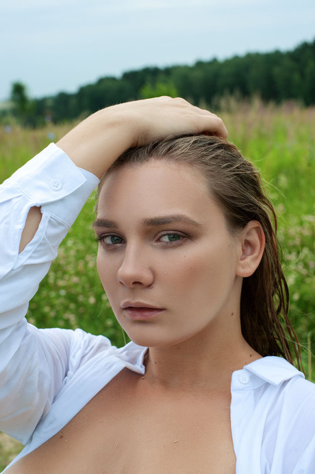 Natali Tihomirova modelo pornografico archivo