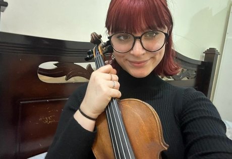 Charlotte Stocks estrella superior imagen