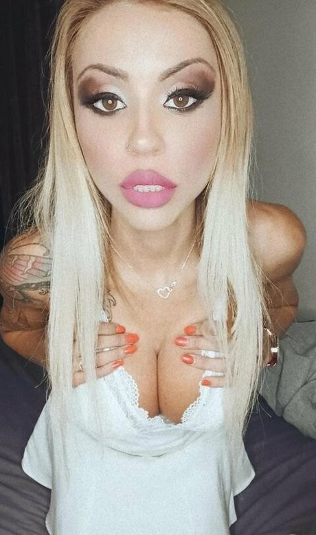 melodystarofficial actriz caliente imagen