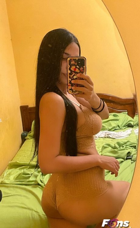 Kelly Espinoza hermosa actriz imágenes