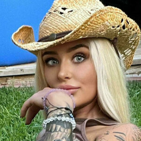 ashleywolfxo bonita modelo fotos