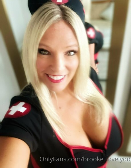 mamá amateur onlyfans arriba hermosa archivo