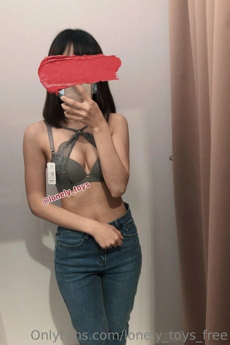 lonely toys free estrella atractiva imágenes