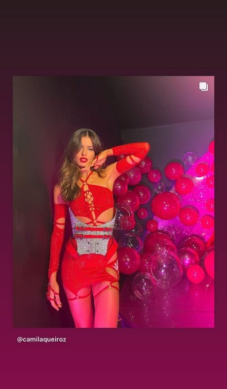 Camila Queiroz modelo de alta definición fotos