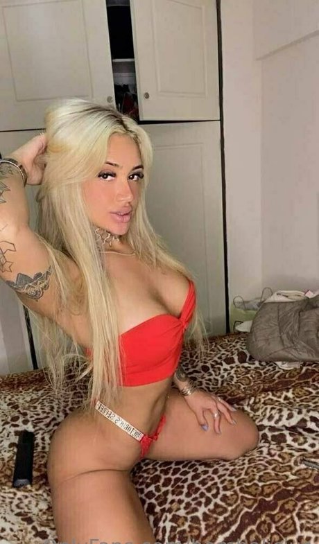 bombalicius modelo desnudo fotos