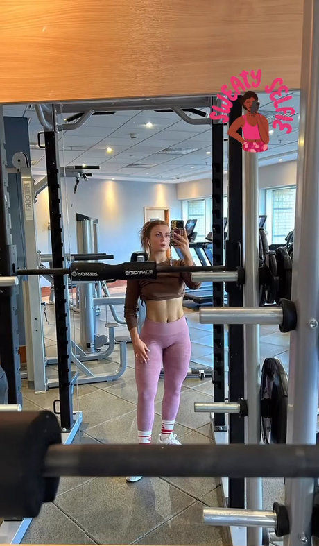 Maisie Smith estrella porno bonita fotos