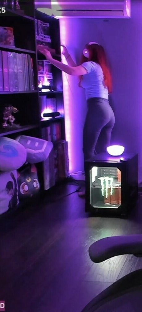 AnnieFuchsia estrella xxx galerías