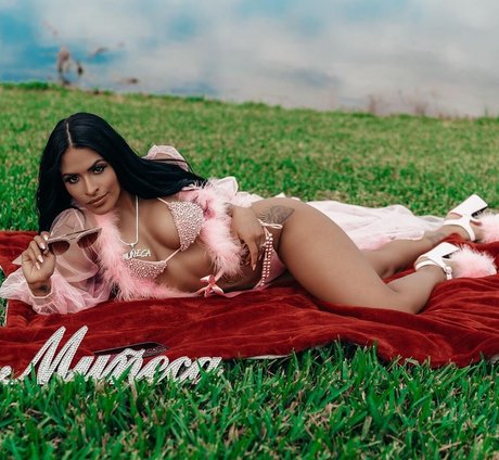 chica árabe onlyfans arte exclusivo fotos