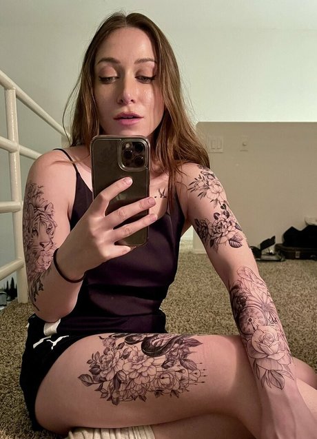 Ayytrae desnudos estrella galerías