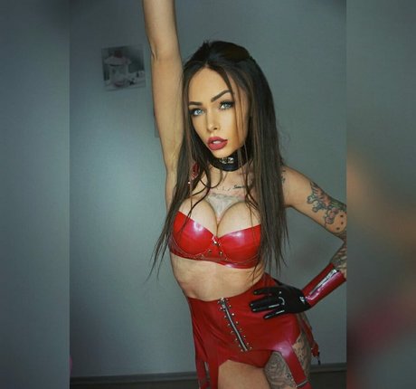 Tyra Kadney estrella porno agradable fotos