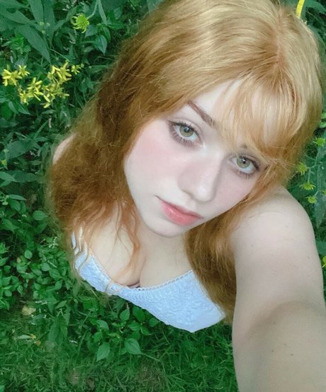 Ochya0 modelo atractivo foto