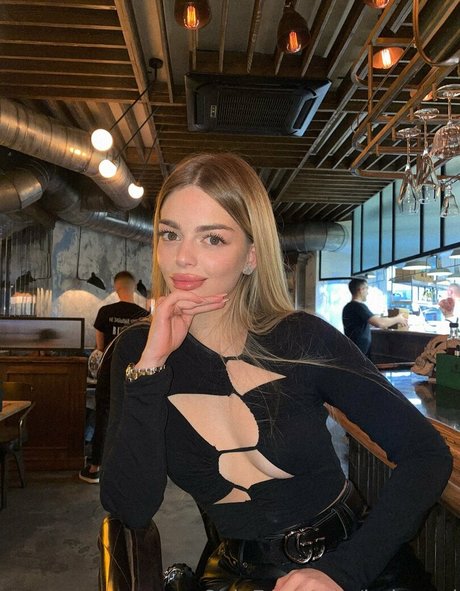 valeriya ya modelo mejor foto