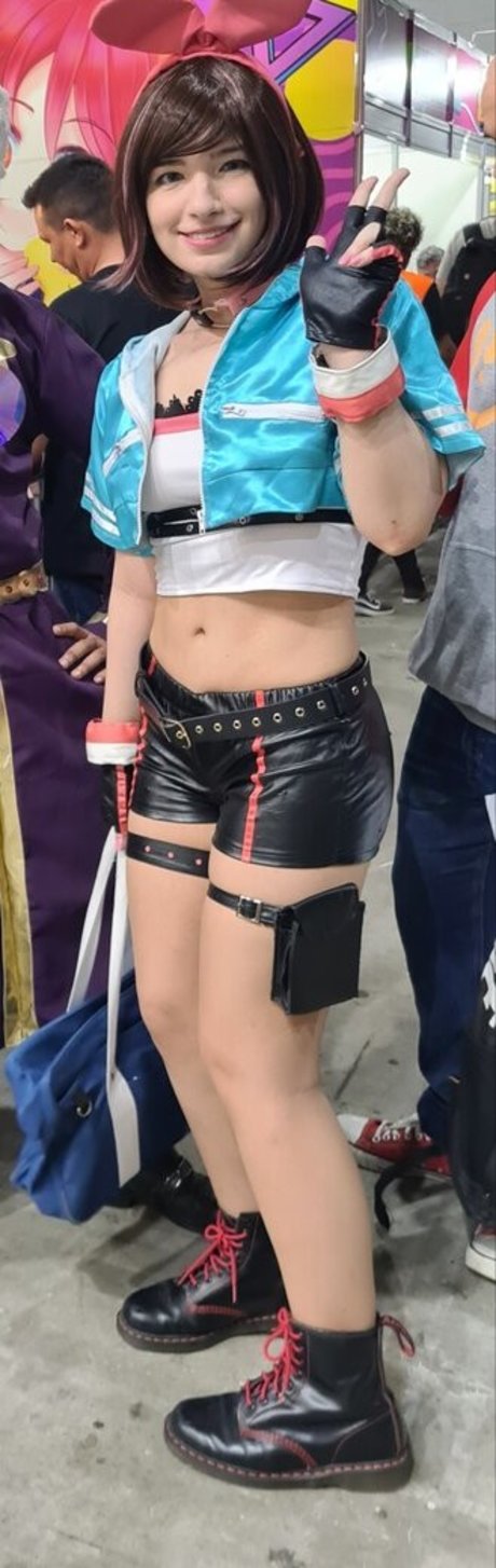 Faye Tan modelo adulto imágenes