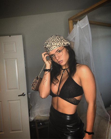 Jade Chynoweth modelo de arte recopilación