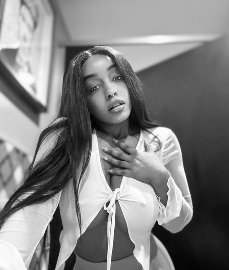 Lily Starfire estrella porno bonita fotos