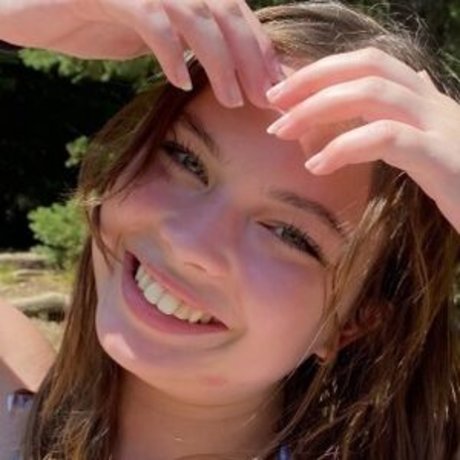 Ilina bonita estrella archivo