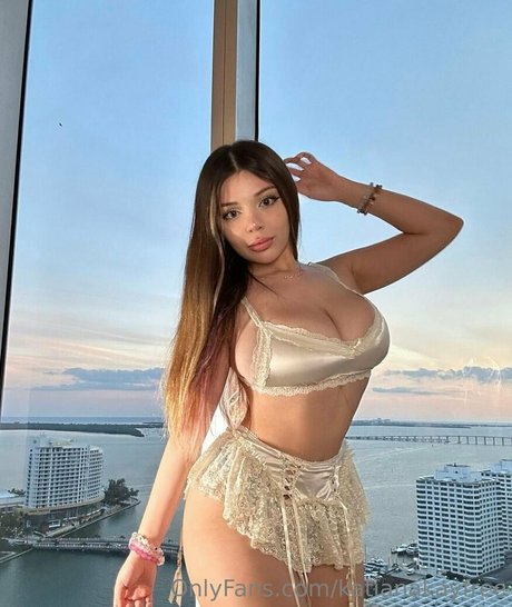 katianakayfree modelo exclusivo galerías