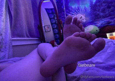 faebearx actriz porno galería