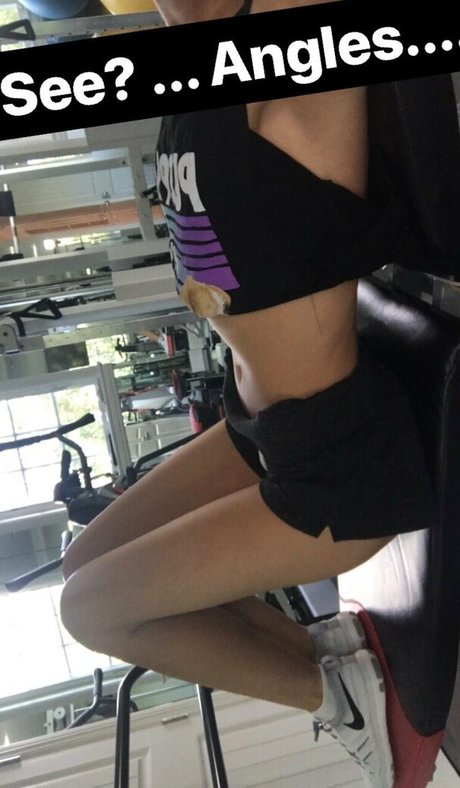 Sarah Hyland estrella pornografica galería