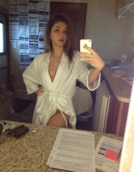 Sarah Hyland estrella porno erótica archivo