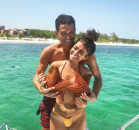 Sarah Hyland modelo de alta definición recopilación