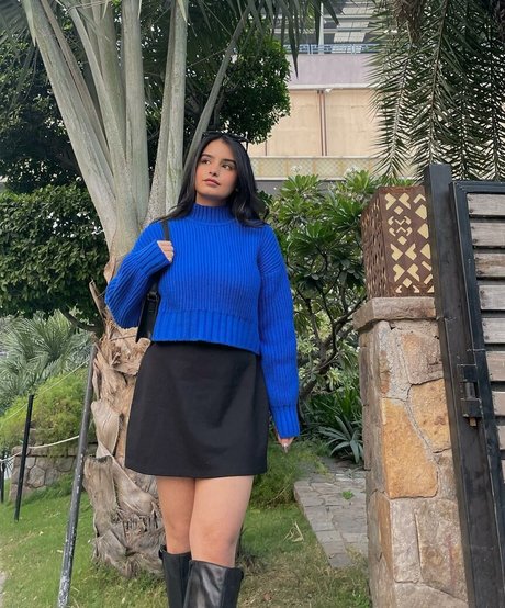 Aarushi Abrol hermosa estrella porno recopilación