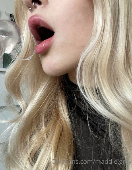 Molodoy admin estrella porno xxx galería