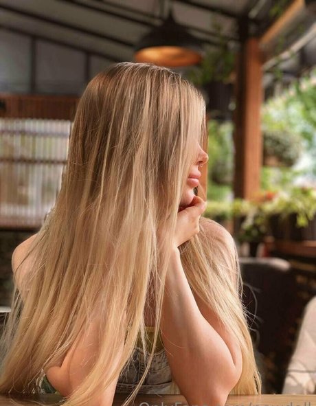 newdoll estrella porno bonita archivo