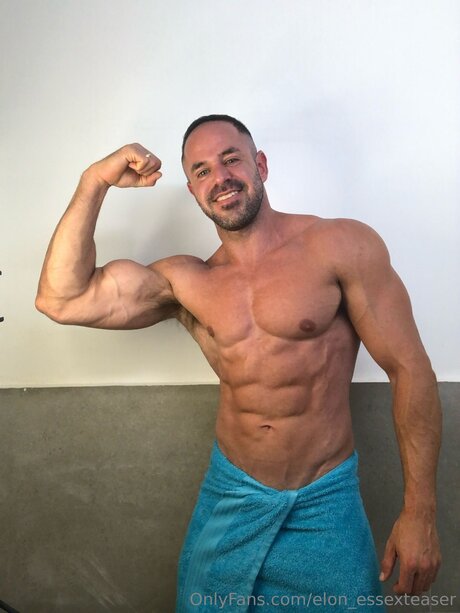 Elon Essexteaser estrella bonita archivo