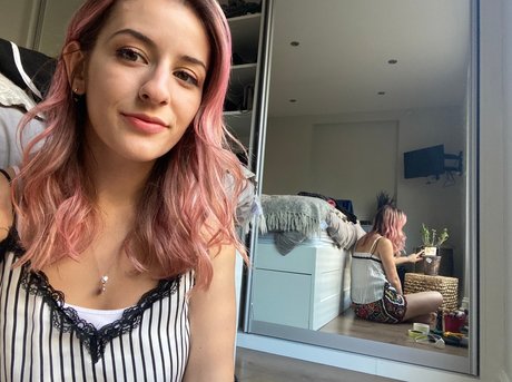 Miss Manganese ASMR actriz porno imágenes