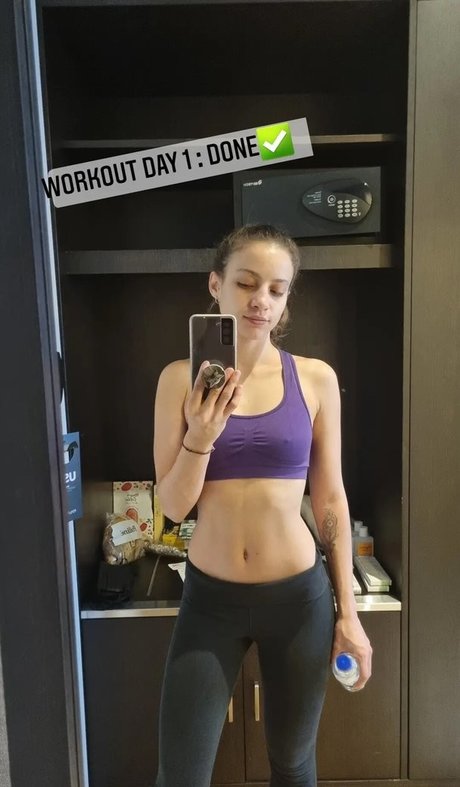 Laure Valee actriz exclusiva imagen