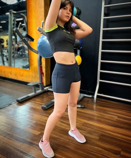 Minynaranja desnudos de modelos imagen