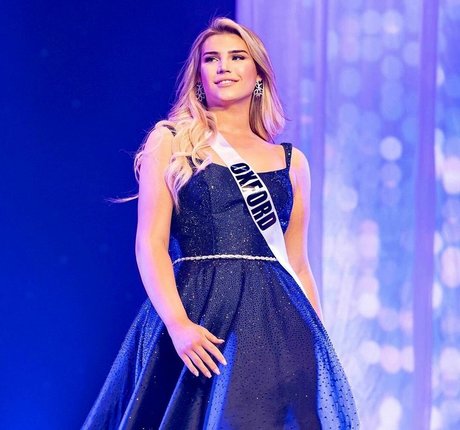 Erica Carosella estrella libre imágenes