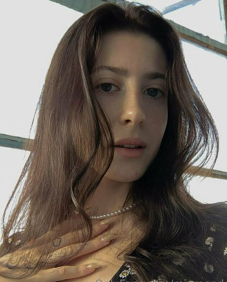 miareeed modelo desnudos foto