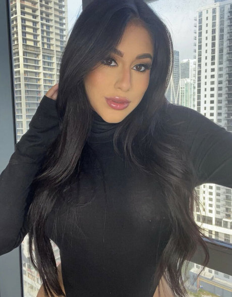 Ashlee Kim estrella porno en alta definición galerías