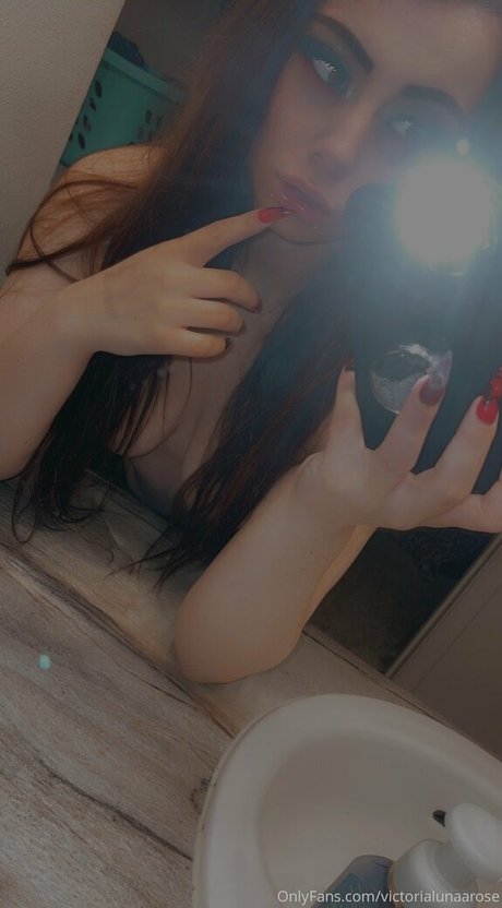 victorialunaarose actriz porno galería