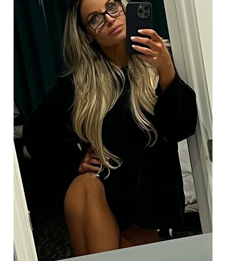 Trish Stratus actriz porno imagen