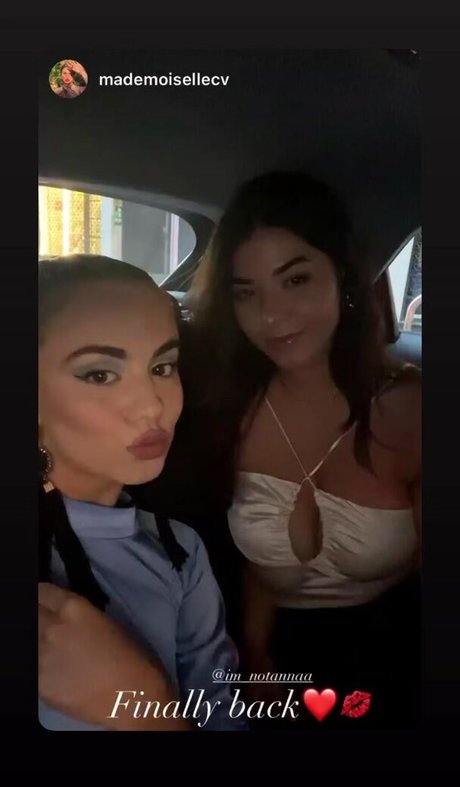 onlyfans de mujeres delgadas y pequeñas xxx desnudo foto