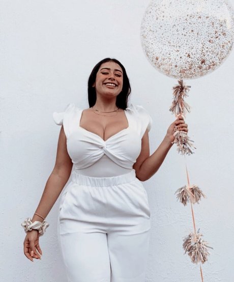 baelib actriz libre foto