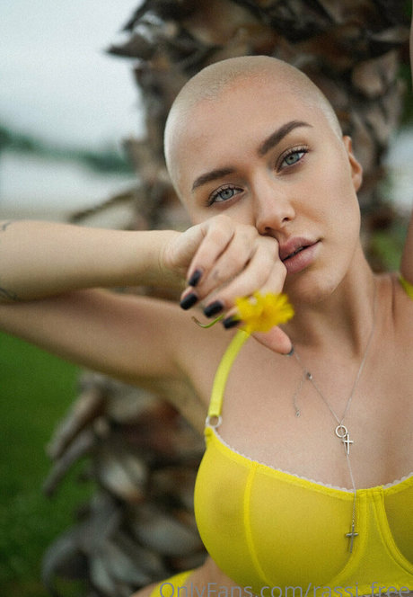 ohmy luna estrella desnuda imágenes