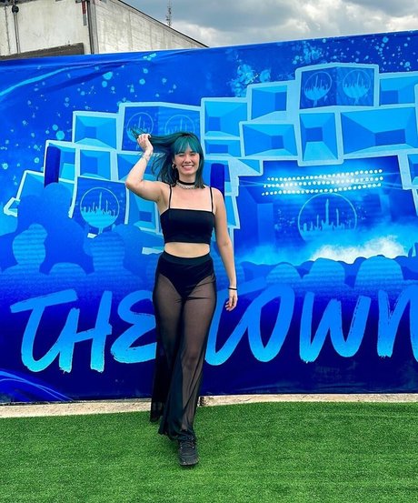 Julia K Barni estrella porno adulto foto