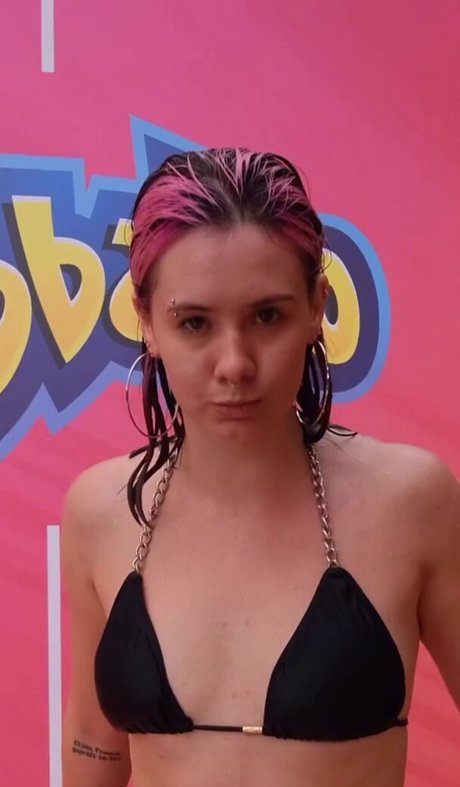 Julia K Barni modelo libre galería