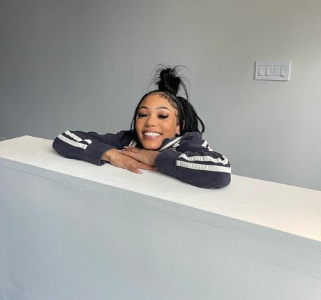 Coi Leray estrella porno de arte fotos