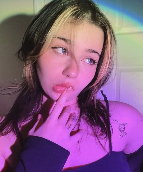 hermana asiática onlyfans bastante sexy galerías