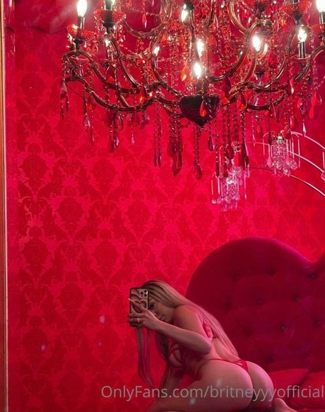 britneyyyofficial modelo de arte archivo