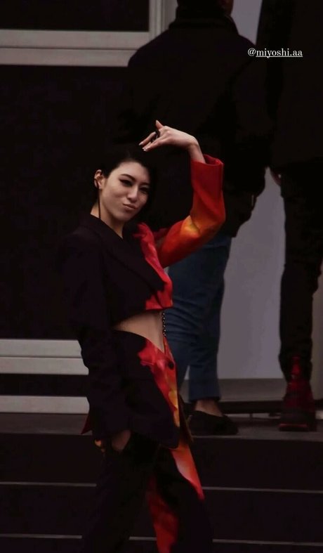 Ayaka Miyoshi actriz desnuda fotos