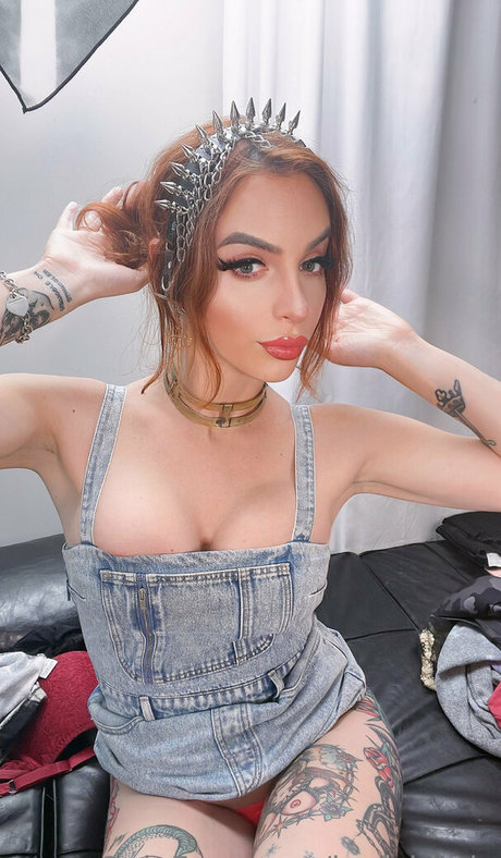 janieblade modelo gratis imagen